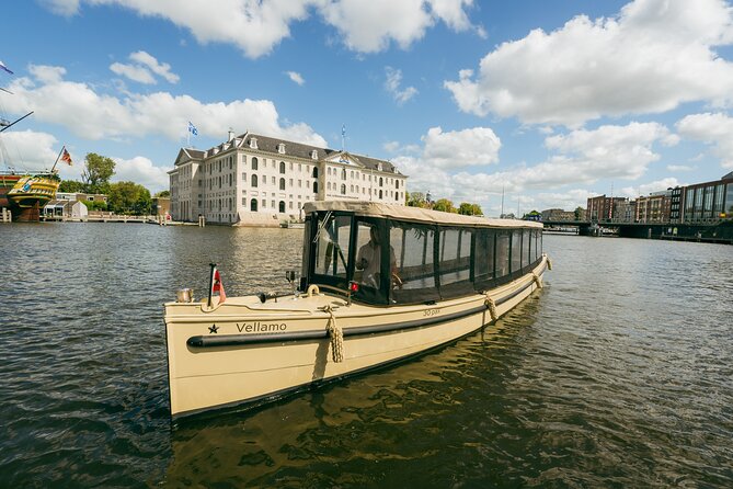 Small-Group Luxury Canal Cruise with Local Skipper - What the 90 Minutes Feels Like