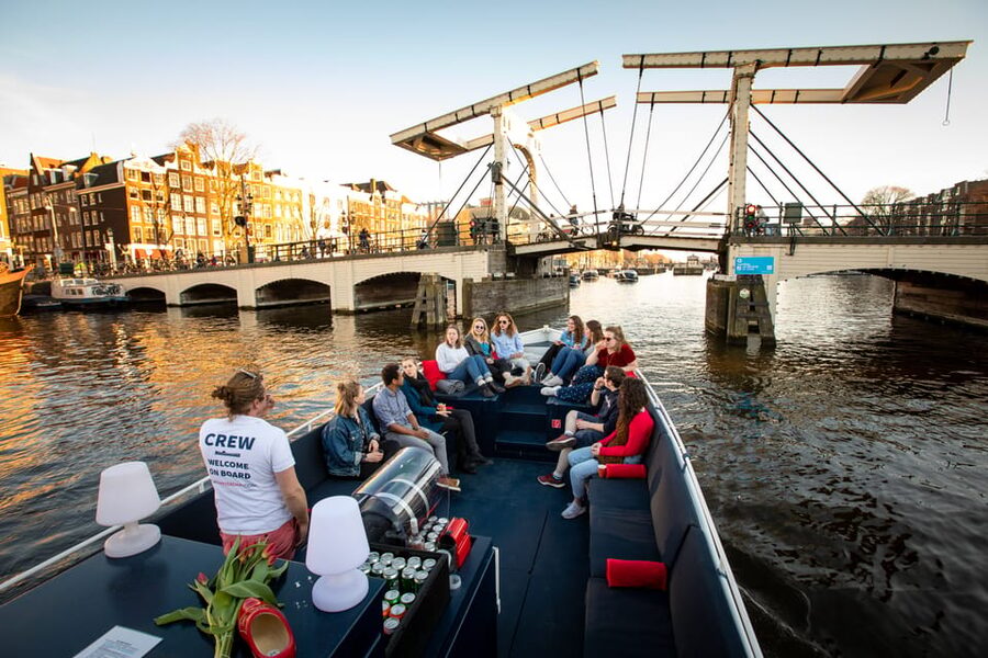 Small-Group Walking Tour with Amsterdam Canal Cruise - Who will enjoy this tour most?