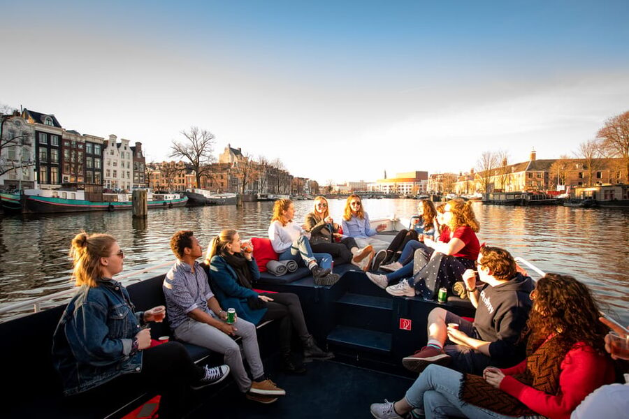 Small-Group Walking Tour with Amsterdam Canal Cruise - The Jewish Quarter and Zuiderkerk