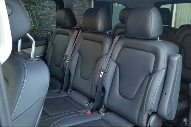Taxi minibus Transfer Amsterdam Hotel to cruise port Amsterdam - Picking the right Mercedes for your group