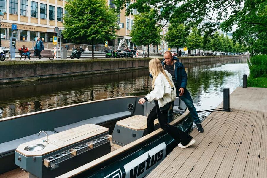 The Hague: Canal Cruise with music from local artists - A soundtrack from Golden Earring to the Regahs