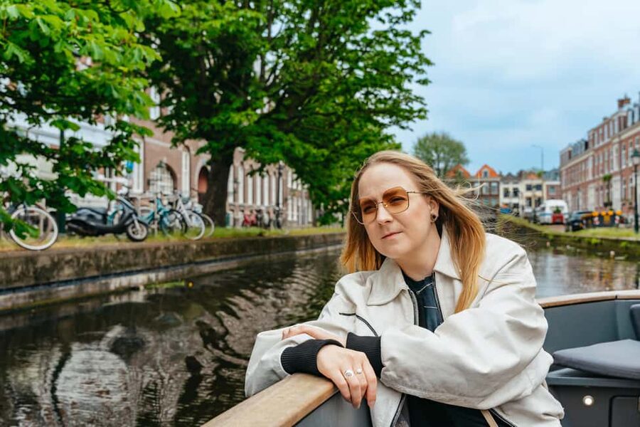 The Hague: Canal Cruise with music from local artists - What the live commentary adds