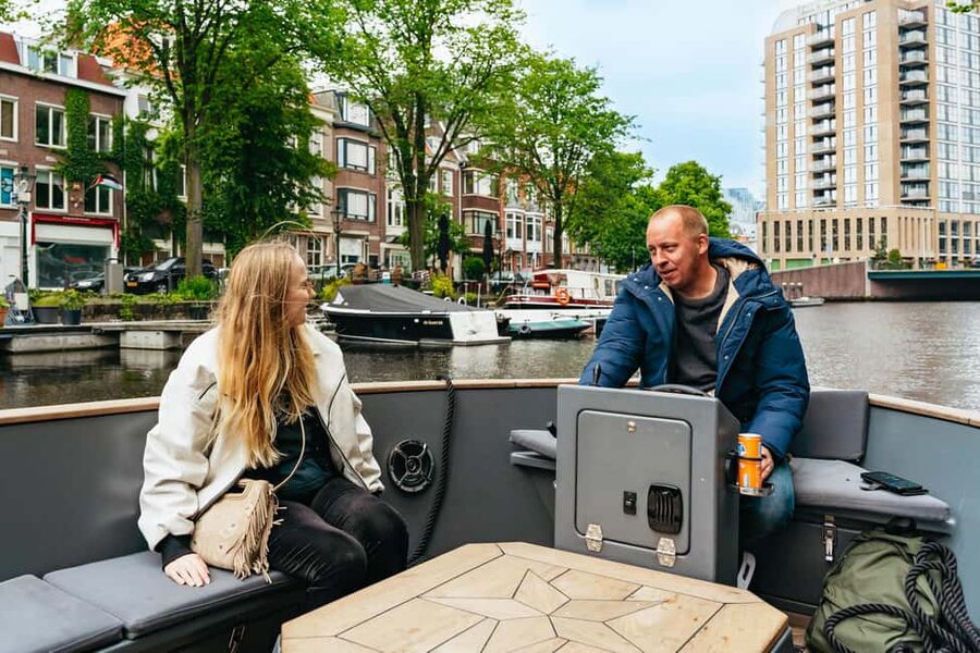 The Hague: Canal Cruise with music from local artists - Weather, seating, and onboard drinks
