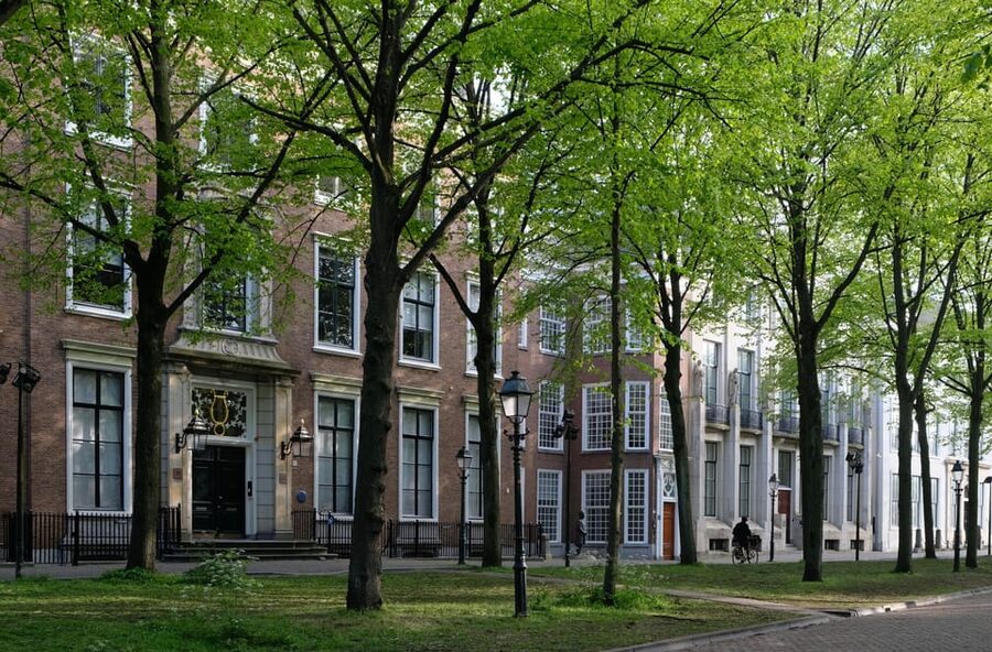 The Hague: City Walking Tour - Narrow old streets and small discoveries