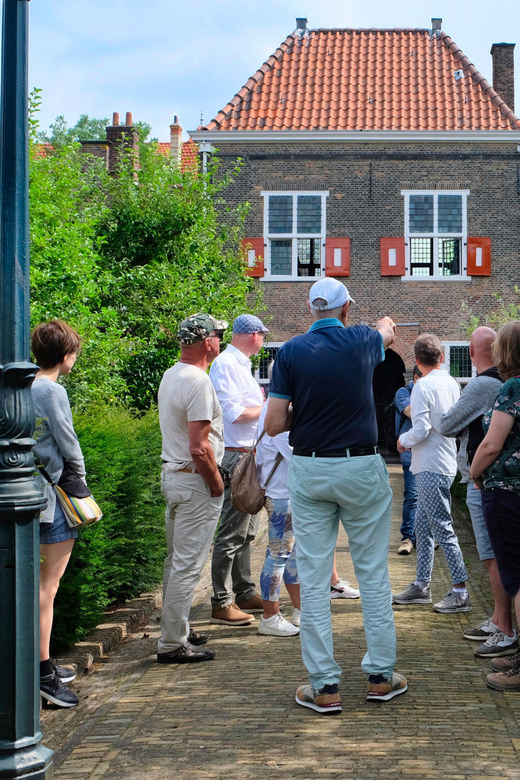 The Hague: Courtyard Walking Tour - The guides: Hans, Kees, and a personal touch