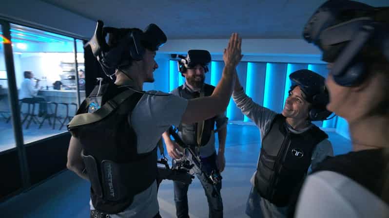 The Hague Downtown: VR Zombie Shooter 2 - 4 people - Forty minutes inside the zombie apocalypse