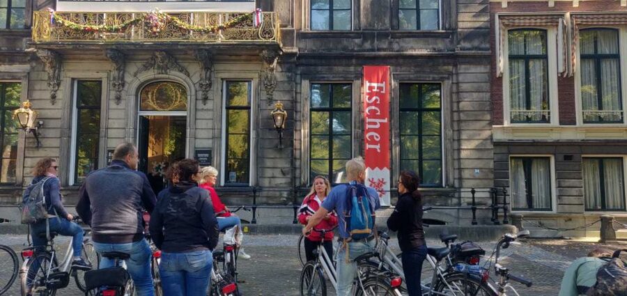The Hague: Highlights Bike Tour - Why cycling makes sense in The Hague