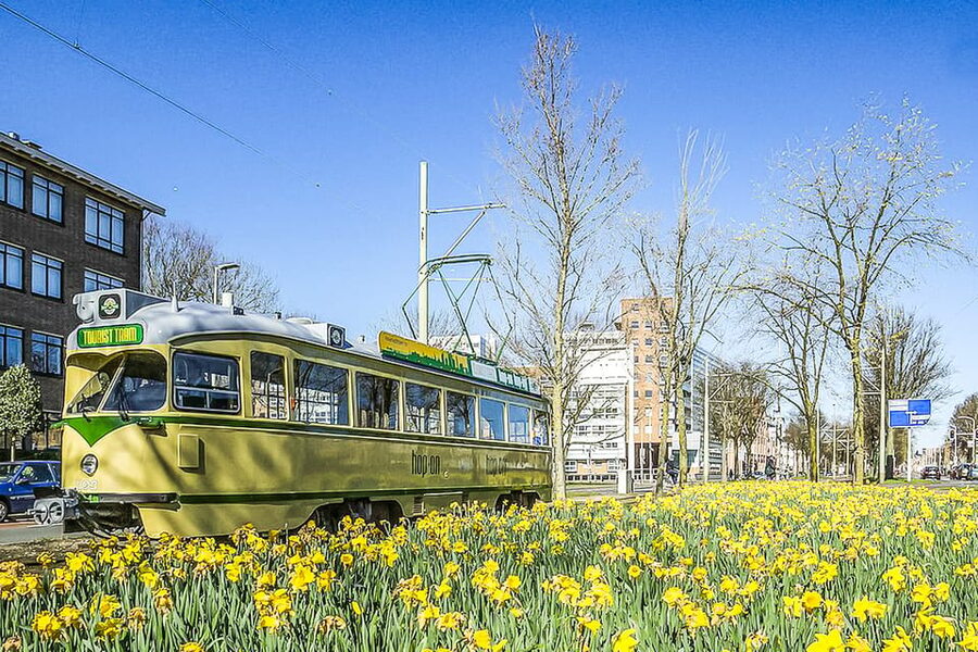 The Hague: Hop-on Hop-off Old-Fashioned Heritage Tram Tour - Stop 1 to Stop 4: Gravenstraat, Centrum, Central Station, and Malieveld