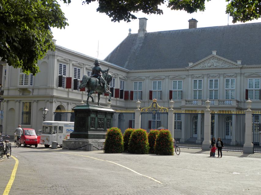 The Hague: Old City Private Walking Tour - What the private format is worth