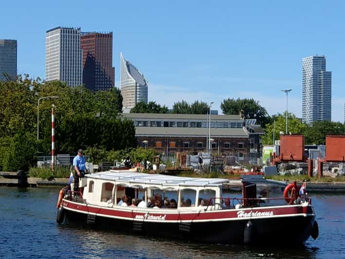 The Hague: One Way Boat Ticket to or from Delft - Cruising through South Holland for 90 minutes
