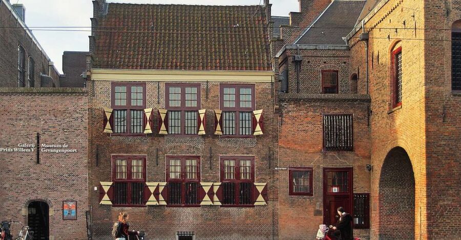 The Hague: Prison Gate Museum - A medieval gateway beside the Hofvijver