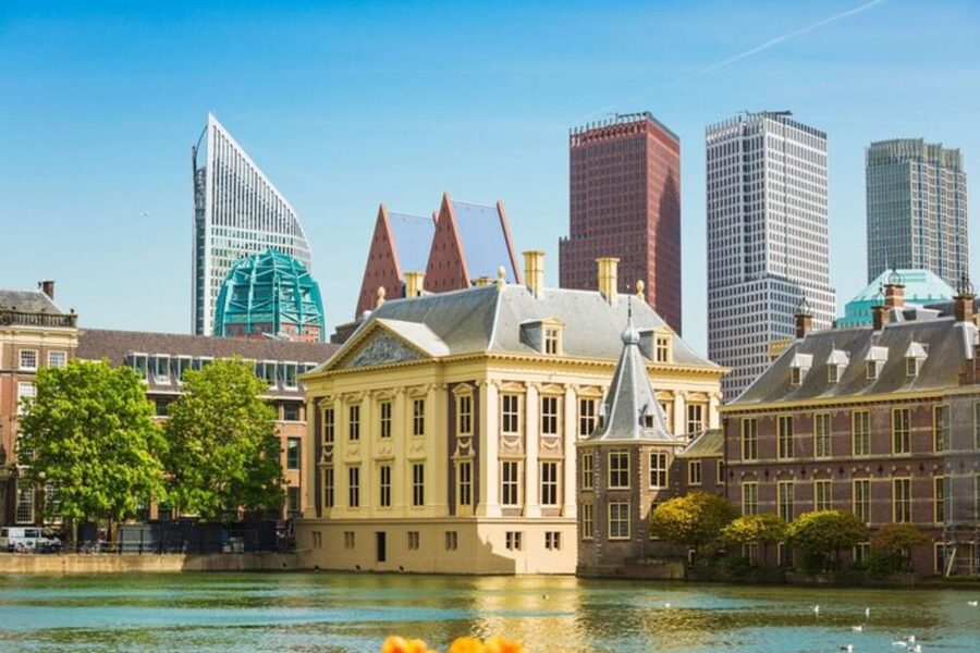 The Hague: Private Custom Walking Tour With A Local Guide - Starting with a useful conversation