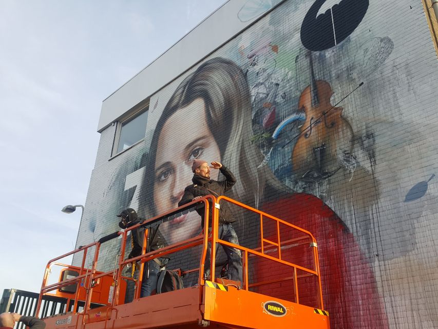 The Hague: Street Art Tour by Bike - Laakhaven: A brief photo stop