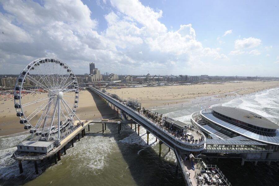 The Hague: The Pier SkyView Ticket with Drink and Snack - A Ferris wheel perched above Scheveningen