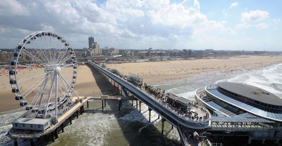 The Hague: The Pier SkyView Ticket with Drink and Snack - Inside the climate-controlled gondola