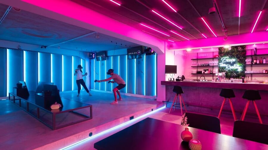 The Hague: VR Escape Room for 2 - 4 people - What the Amaze VR experience is really like