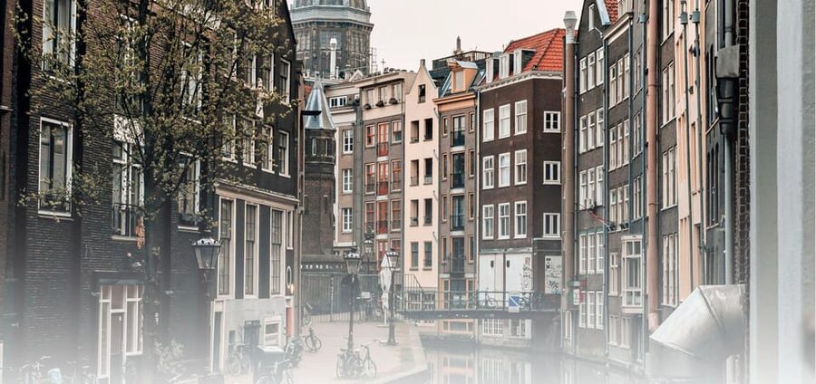 Tour of the historical center of Amsterdam in Italian - Why this Italian walking tour can be a smart start