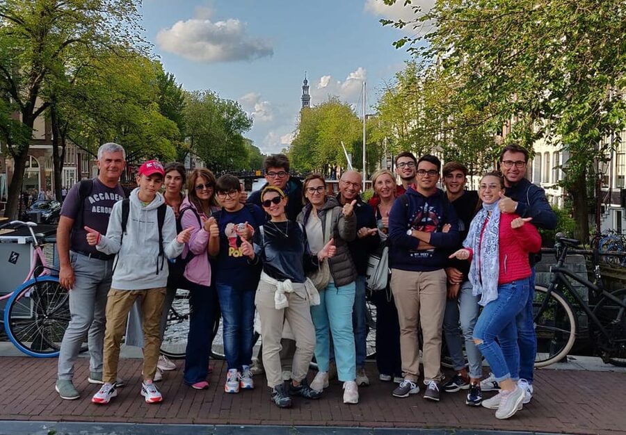 Tour of the historical center of Amsterdam in Italian - Centraal Station and the first look at Amsterdam