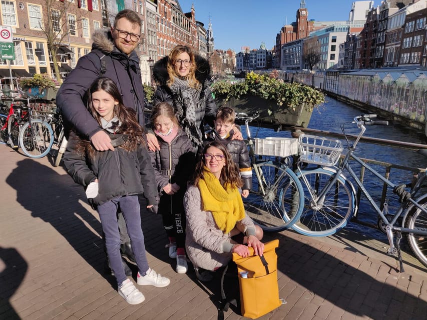Tour of the historical center of Amsterdam in Italian - Begijnhof, a quieter turn behind the streets