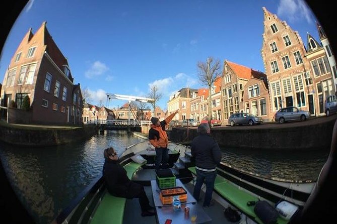 Transfers (short sightseeing) from harbor to busterminal - What you see during the canal ride