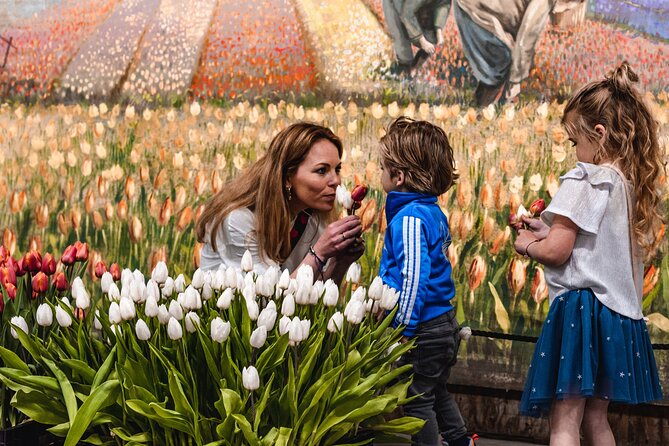 Tulip Experience and Keukenhof Flower Gardens Tour from Amsterdam - Timing matters more than the calendar suggests