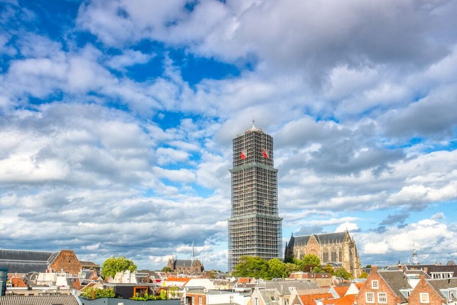 Utrecht: Dom Tower Entry Ticket and Guided Tour - Four stops that make the climb manageable