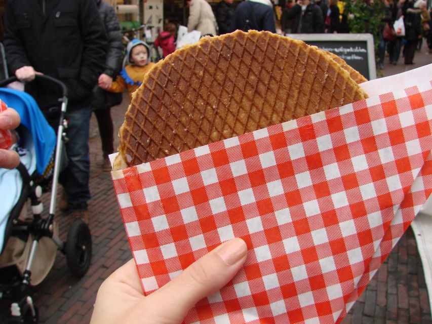 Utrecht - Food Tour: Try out 6 dutch bites - Dutch cheese, with sensible expectations
