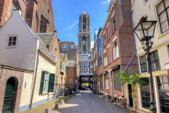 Utrecht Old Town: Medieval Monster Hunt & Walking Tour - Key points before you book