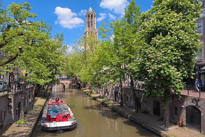 Utrecht Old Town: Medieval Monster Hunt & Walking Tour - Finishing at De Inktpot