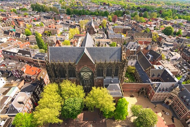 Utrecht Old Town: Medieval Monster Hunt & Walking Tour - Starting at Mariaplaats