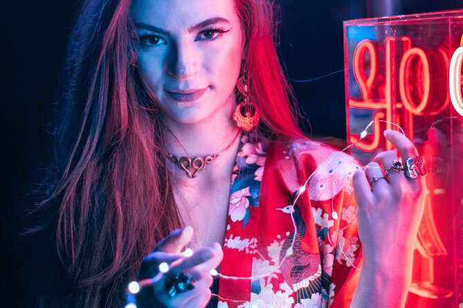 Vacation Night Photoshoot & Tour in Amsterdam - Why this Amsterdam photoshoot feels different