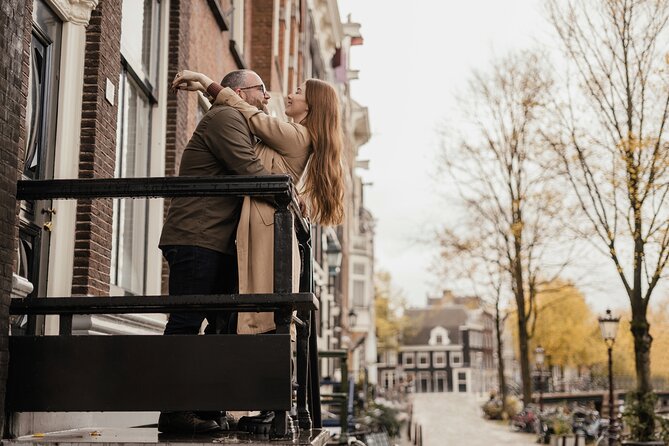 Vacation Photoshoot & Tour in Amsterdam - Hair and makeup are optional extras