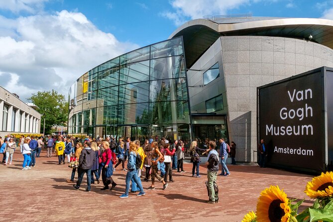 Van Gogh Museum Skip the Queue with Audio Guide - Arriving at Museumplein and entering the museum