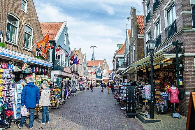 VIP Private tour- Zaanse Schans & Country Side inc Transportation - Jacobs Hoeve Cheese Farm and the Gouda stop