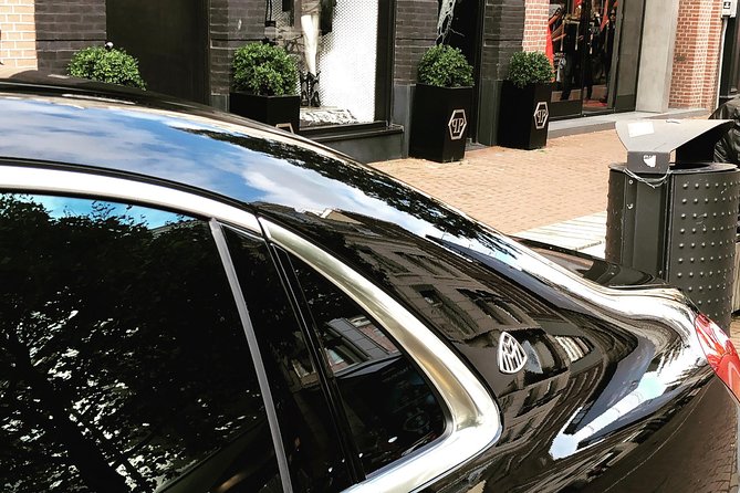 VIP Transfer from Schiphol Airport to Amsterdam City or Back to the Airport - The arrival transfer from Schiphol to Amsterdam