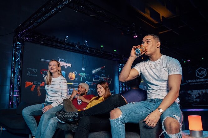 Virtual Reality Experience in Netherlands - Choosing between racing, zombies, and action games