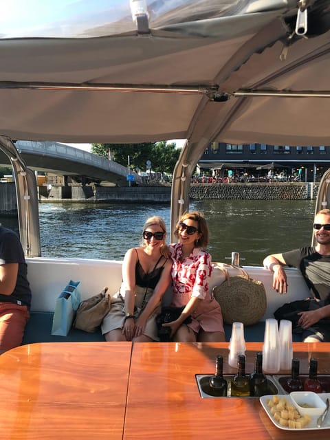 Visit Amsterdam by Boat with a French Guide (french) - The Amstel and Magere Brug