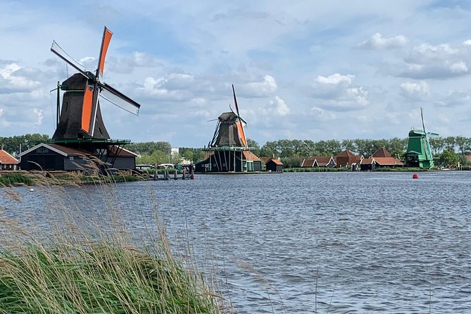 Visit Amsterdam Countryside with windmills by bike - Why this bicycle tour gives you a better view of Amsterdam