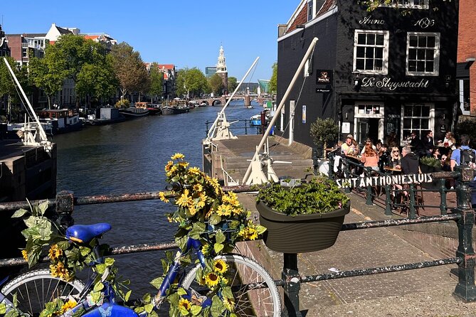 Visit Rembrandts Amsterdam - Entering the Rembrandt House Museum
