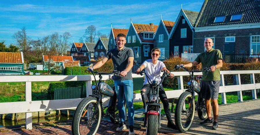 Volendam: E-Fatbike Rental - Who will enjoy this ride most?