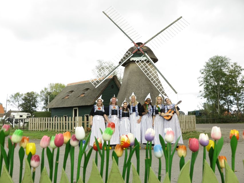 Volendam: Traditional Costume Photo with Cheese & Clog Tour - Key things to know before you go