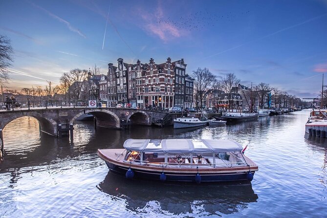 Winter Canal Cruise in Amsterdam - Settling into the heated boat