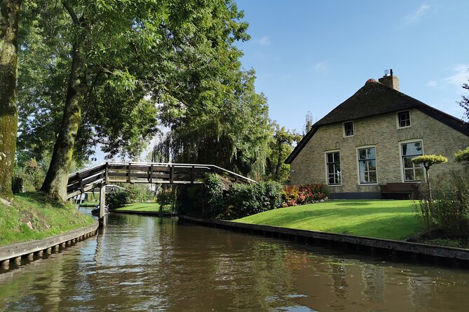 Zaanse Schans and Giethoorn Unique Day Trip with Boat Cruise - Lunch in Giethoorn is your choice