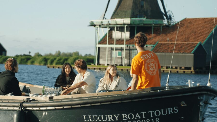Zaanse Schans: Cruise UNESCO Windmills Village + Live Guide - The windmills, one by one