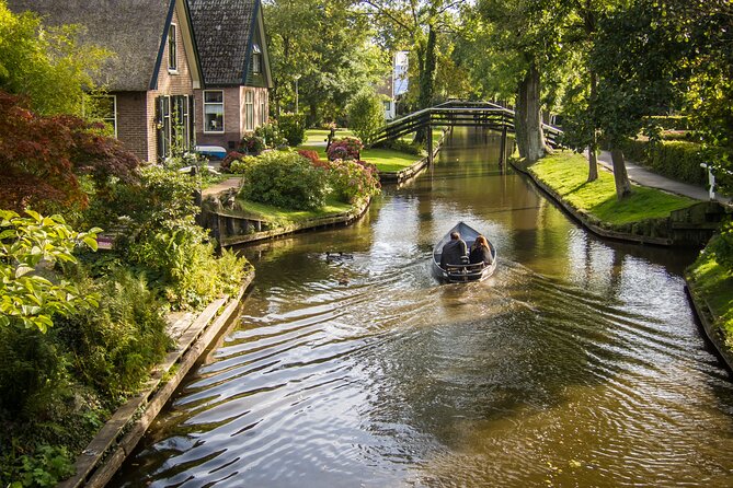 Zaanse Schans Giethoorn Private Tour from Amsterdam Canal Cruise - Three hours to explore Giethoorn