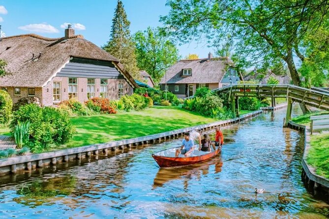 Zaanse Schans Giethoorn Private Tour from Amsterdam Canal Cruise - Is $502.74 per person a fair price?