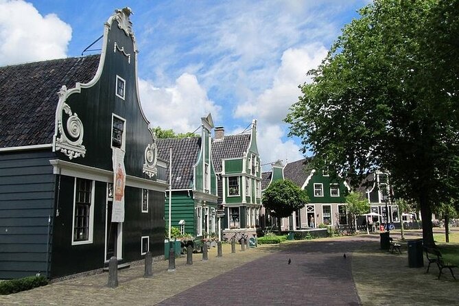 Zaanse Schans private tour Windmills 1/2 day in Jaguar S Type - What the $362.95 price really buys