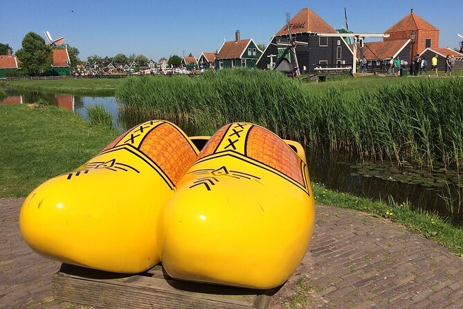 Zaanse Schans Private Tour Windmills - Small comforts that matter in Dutch weather