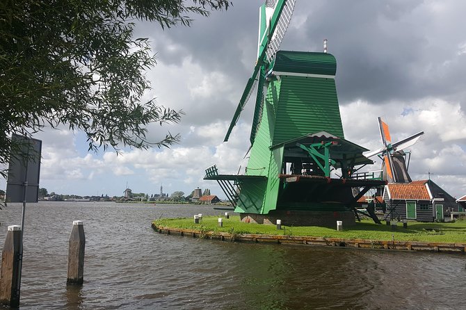Zaanse Schans, Volendam & Edam: Private tour (Max 3 per) - Edam and the pleasure of a short walk