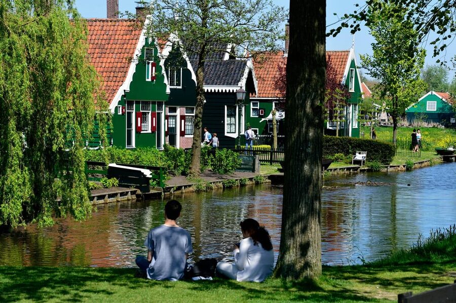 Zaanse Schans: Windmill & Museum Entry Ticket w/ Audio Guide - A closer look at traditional life